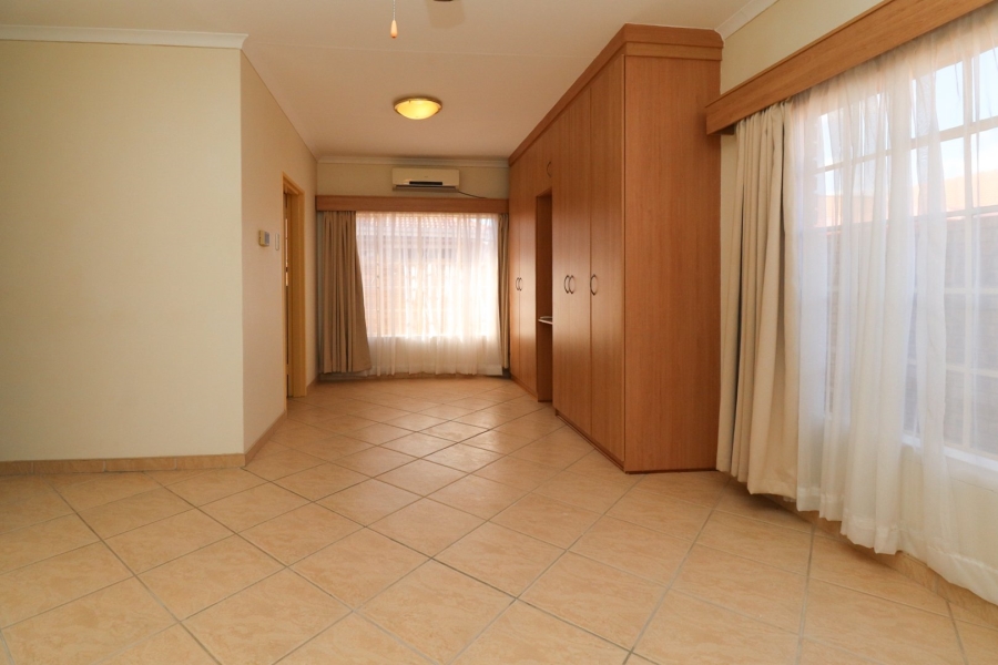 3 Bedroom Property for Sale in Flimieda North West